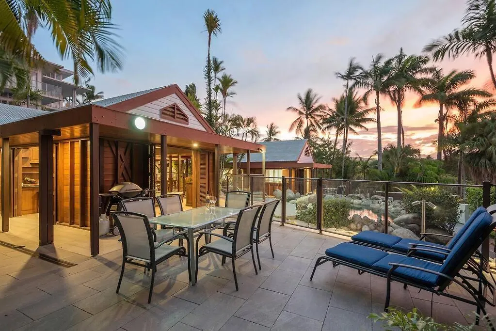 10 Wharf Street - A Tropical Family Home Port Douglas Australia
