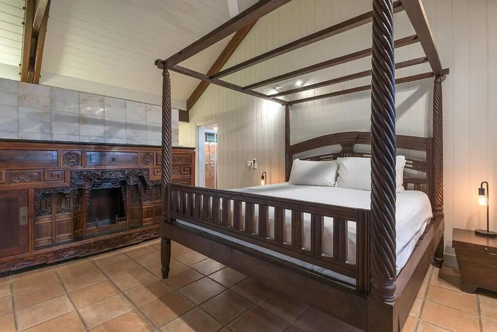 10 Wharf Street - A Tropical Family Home Port Douglas Holiday home