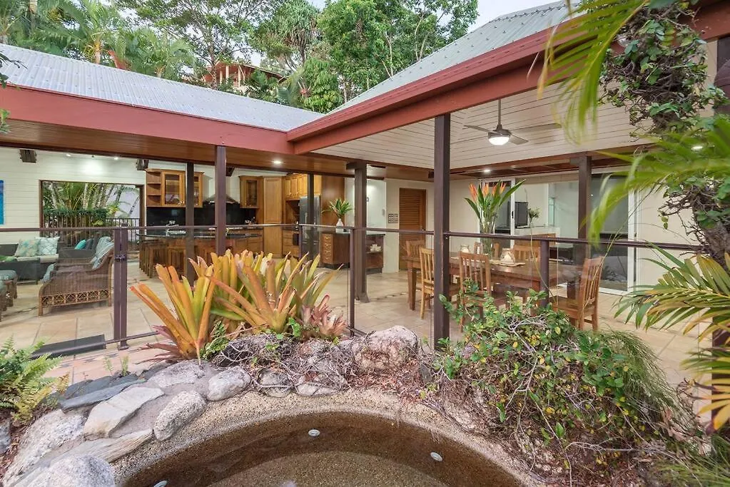 10 Wharf Street - A Tropical Family Home Port Douglas