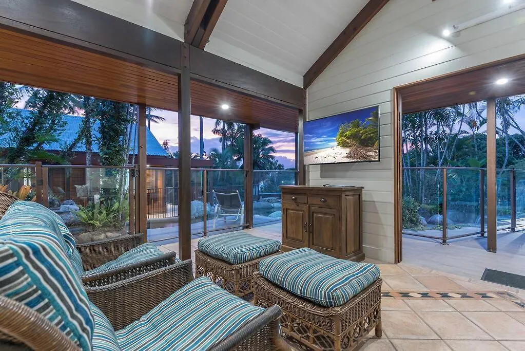 10 Wharf Street - A Tropical Family Home Port Douglas Australia