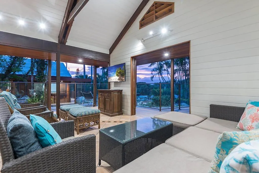 10 Wharf Street - A Tropical Family Home Port Douglas