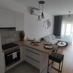 https://luxury-apartment-nb.splithotels.org